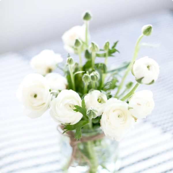 ramo de flores blancas - Imagen 2